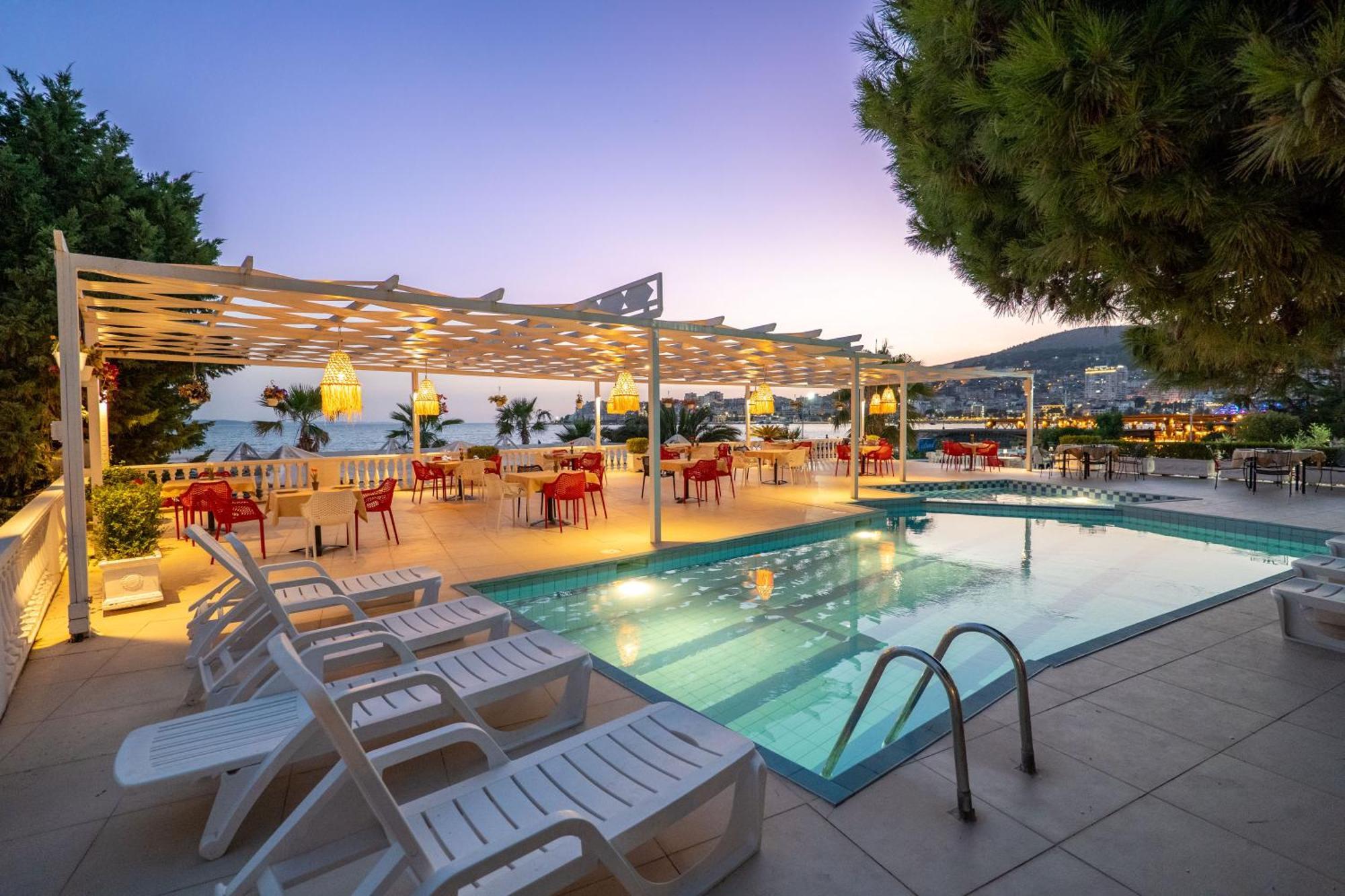 סרנדה Hotel Sejko מראה חיצוני תמונה