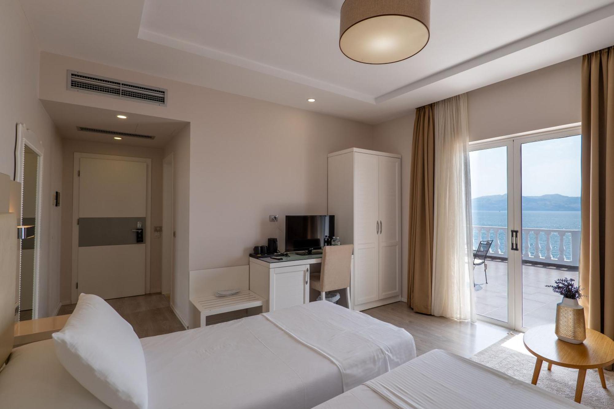 סרנדה Hotel Sejko מראה חיצוני תמונה