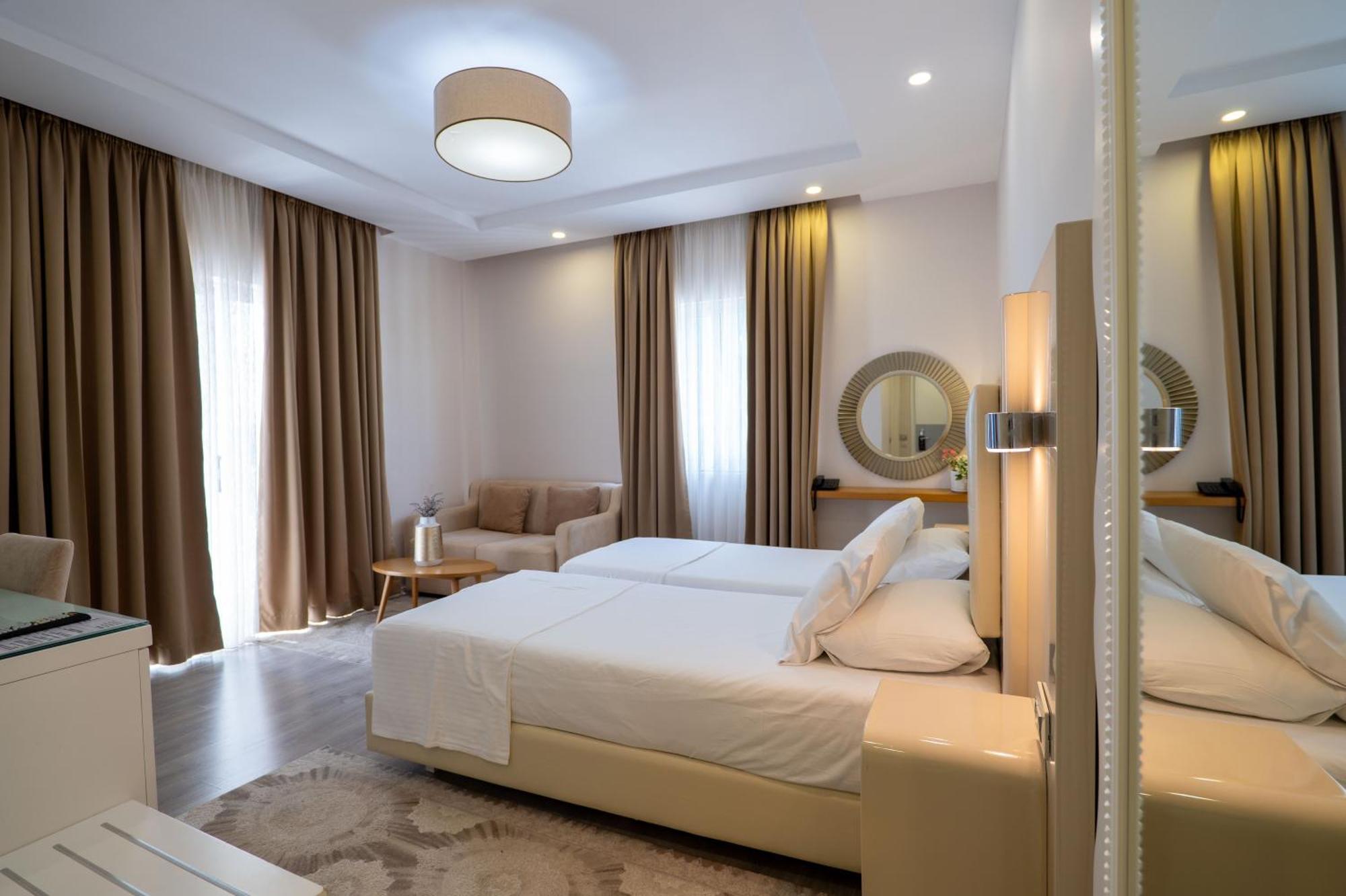 סרנדה Hotel Sejko מראה חיצוני תמונה