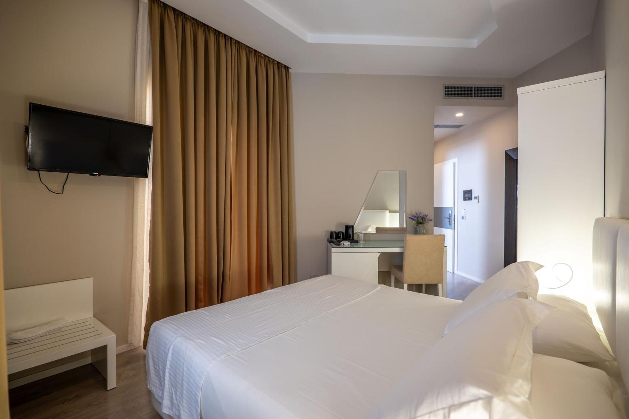 סרנדה Hotel Sejko מראה חיצוני תמונה