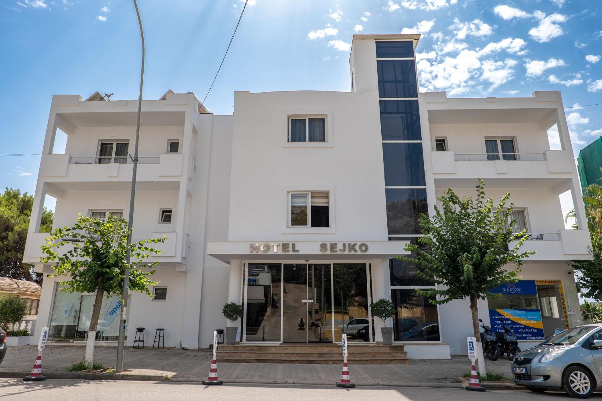 סרנדה Hotel Sejko מראה חיצוני תמונה