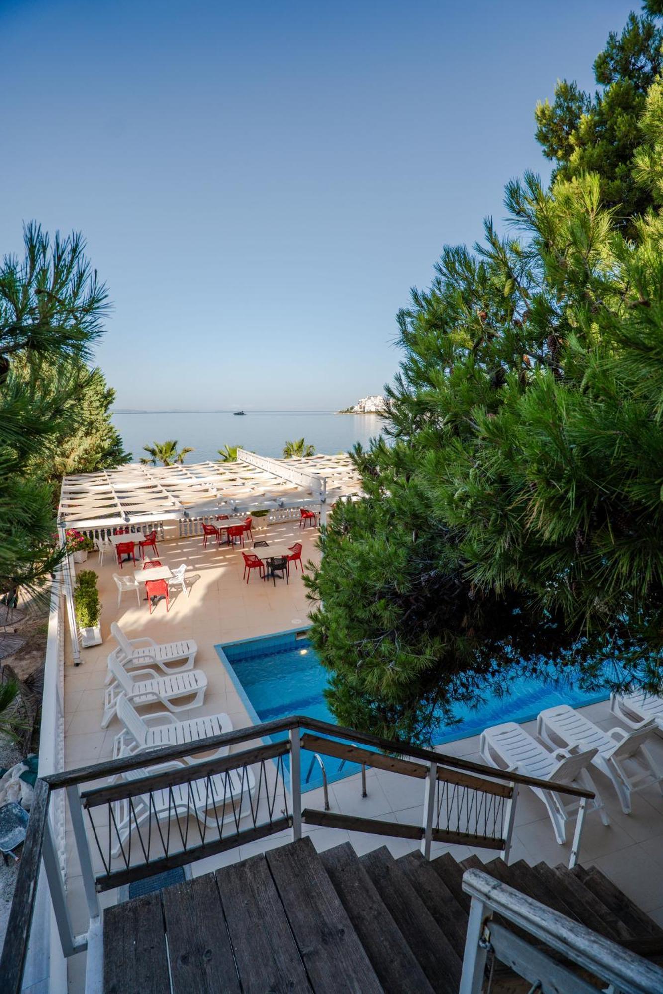 סרנדה Hotel Sejko מראה חיצוני תמונה